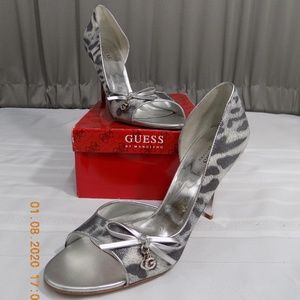 Guess Silver Cheetah / Leopard Print Heels Sz 9.5